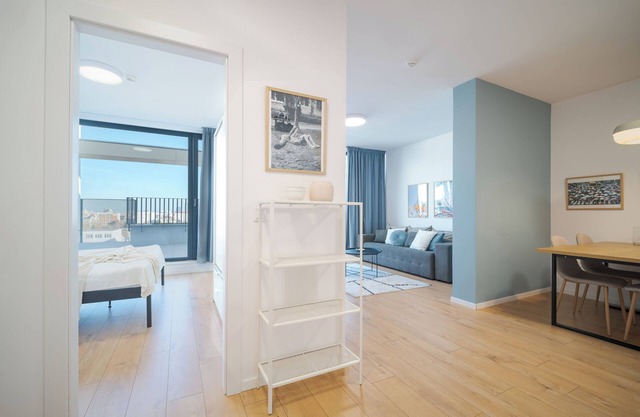 Mycampus/4 guests/panorama terrace/UNSS/803