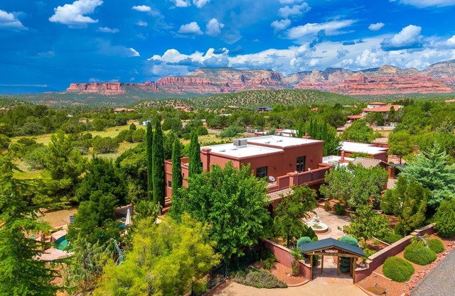 Mystic Sunset by AvantStay | Thunder Mountain View + Pool, Driving Range, Casita