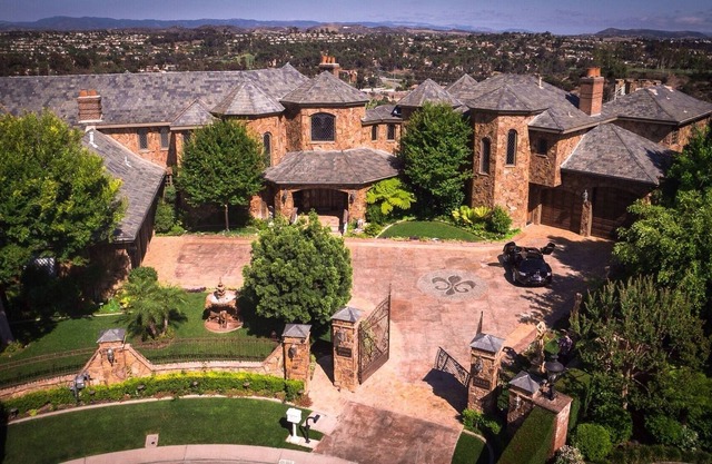 Mythea Castle Stunning Laguna Hills Getaway