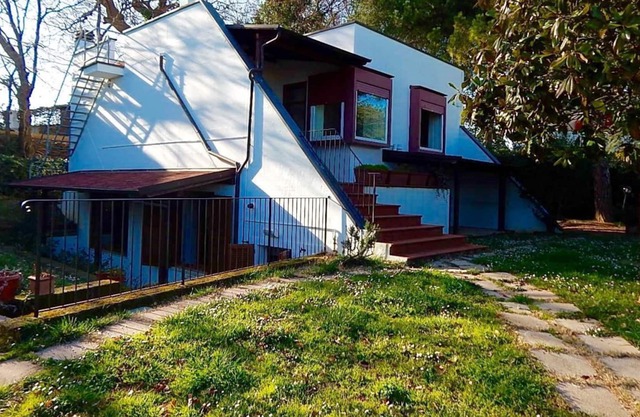 N179 - Numana, wonderful single villa with garden