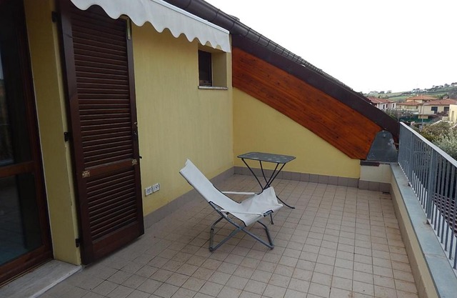 N186 - Numana, nuovo bilocale con piscina