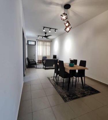 Nadine Homestay Dato Onn JB