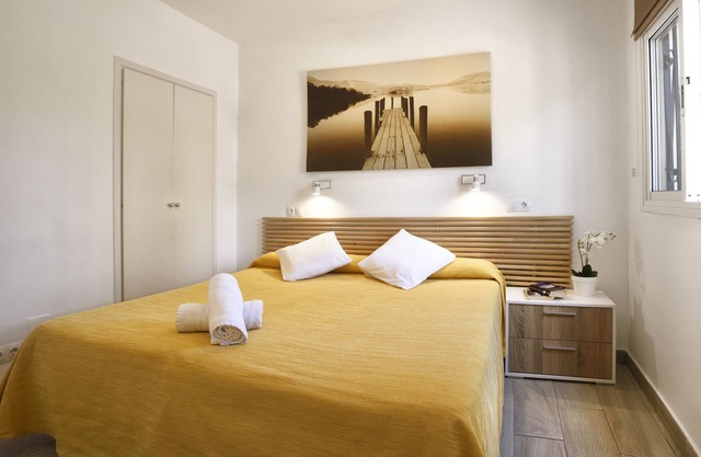 Naika Studios & Apartments