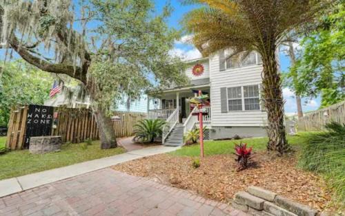 Nautical Watch 4BR 3Bath Family Beach Home