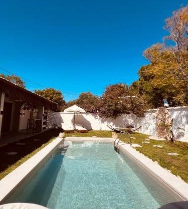 Naya pool & garden view bungalow