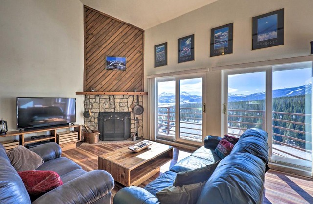 Near Hiking Mtn-View Condo in Silverthorne!