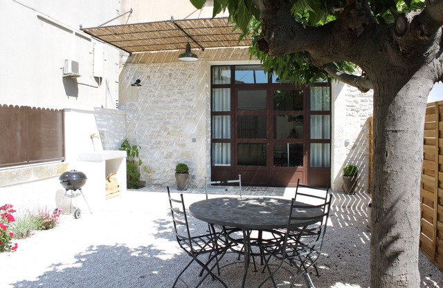 Near the Alpilles, charming cottage fully renovated