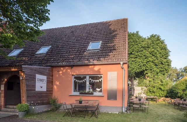 Near Zingst: Schmidt's Gasthof - double room (small, external bathroom)