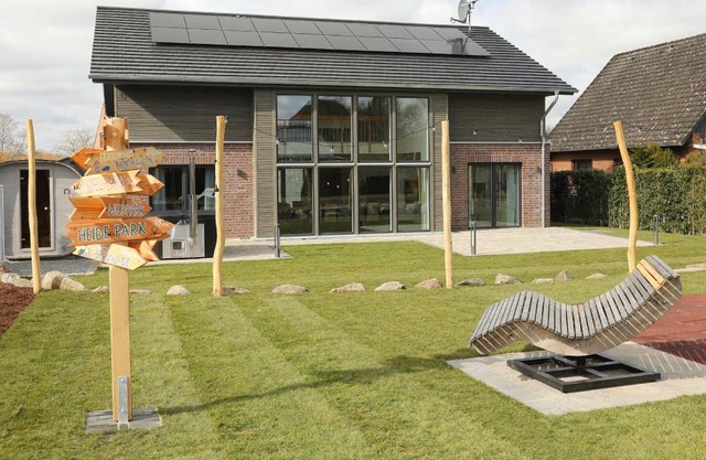 NEU Villa Heidetraum, 20 Gaeste, Sauna, Pool