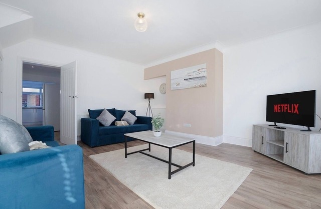 New 2BR in 53 Rowlington Terrace