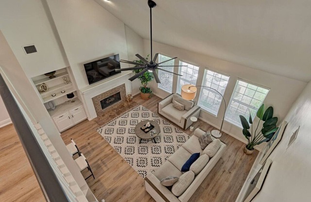 New! 4BR/Easy Access to all Woodlands amenities