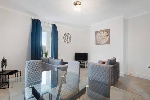 NEW! 4BR in Spencer street