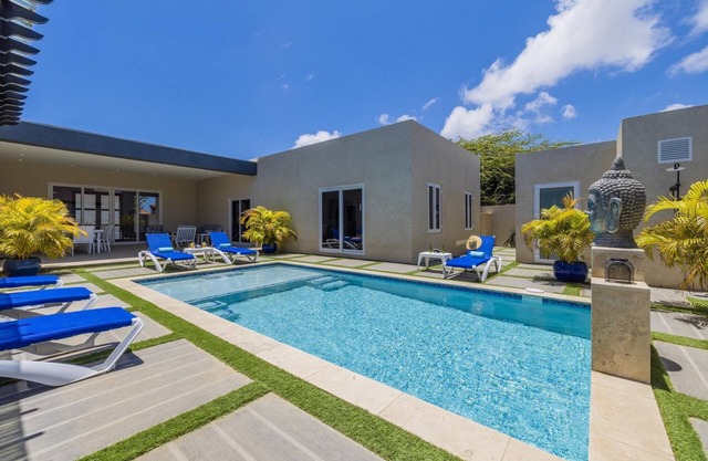 NEW 5BR5BA w/Private Pool ~ PuttPutt ~ Close2Beach