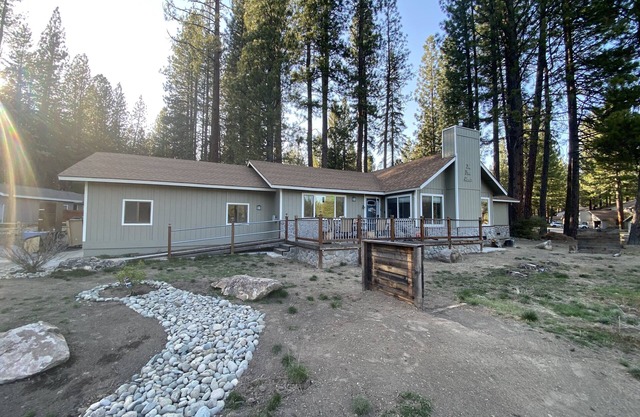 New AC Installed: 3 bedroom home with golf course view , Dogs OK