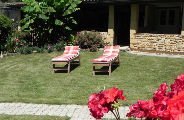 New accommodation, comfort, by the river, covered terrace