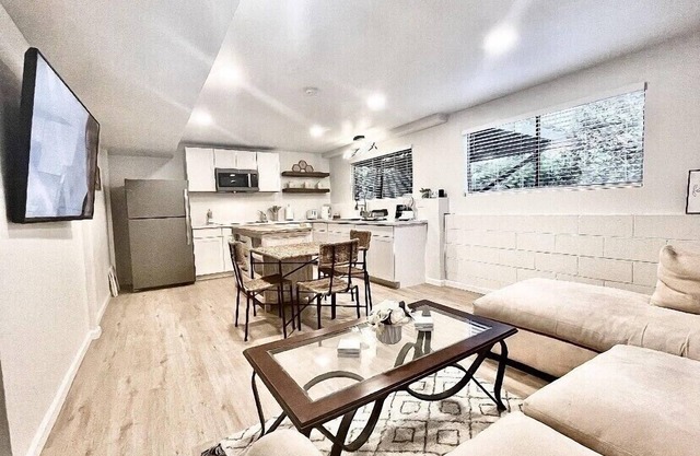 New, Centrally Located guest house with Modern Amenities and Private Hot Tub