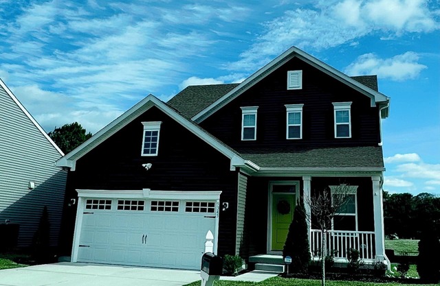 New Coastal Style 4-bedroom house in superb Delmar with fitness room, WiFi, AC