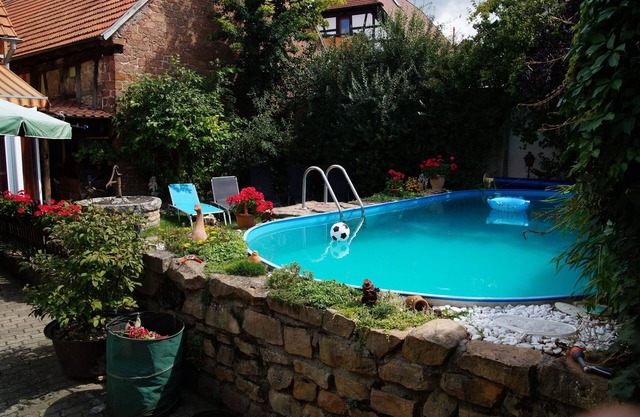 NEW since January 2015: Apartment with a sunny courtyard, garden and pool