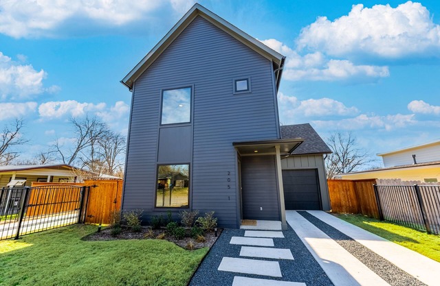 New Home in Austin Midtown-close to everything!