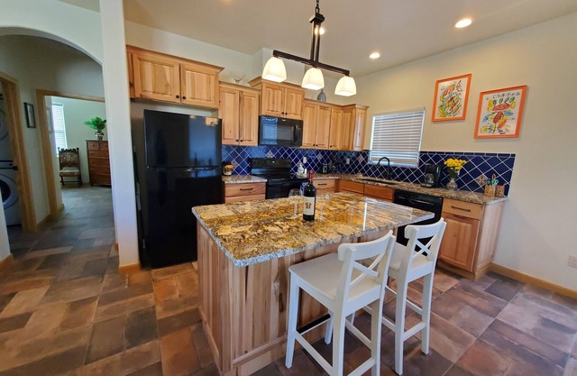 New home with stunning Organ Mt. views ! Paradise for hikers and nature lovers.