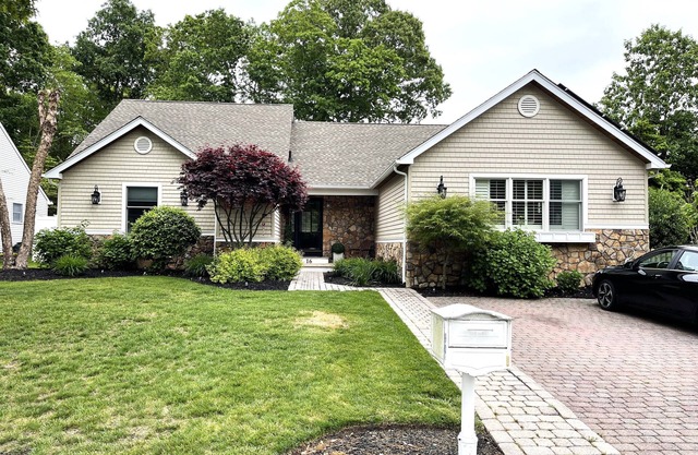 NEW LISTING!nBeautiful Luxury Studion4 miles to Cape May Beach. nSleeps 2
