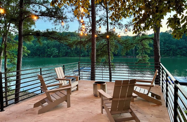 New Listing! Shady Pine Landing - Renovated Cottage at Smith Lake, Crane Hill
