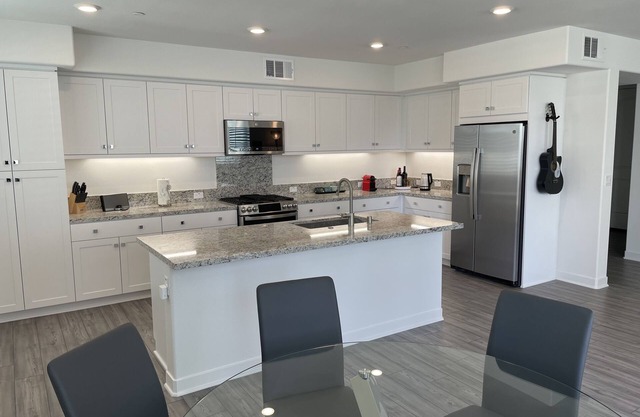 New Luxury Condo in Prime Anaheim Location