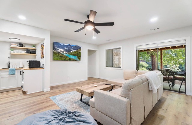 New! Modern Basement Suite ~ Near North Hills