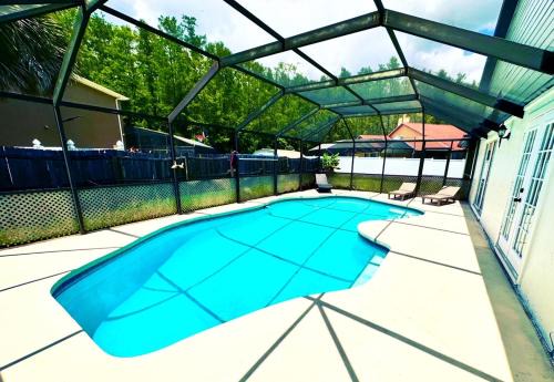 New Modern Oasis in Orlando, Kissimmee, Private pool, near Disney and MCO!
