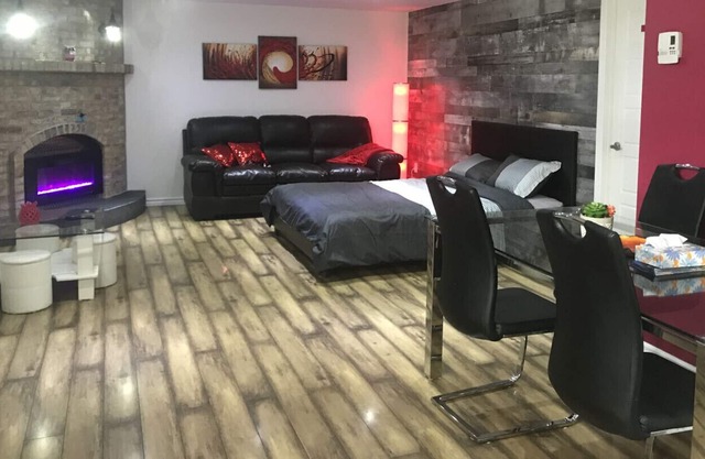 New & Renovated Cozy Apartment