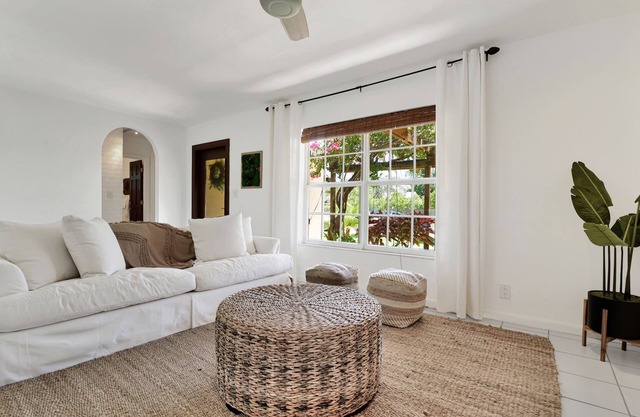 New Waterfront Beachy Bungalow