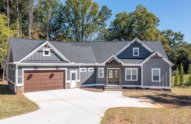 New waterfront house on Lake Norman/private dock