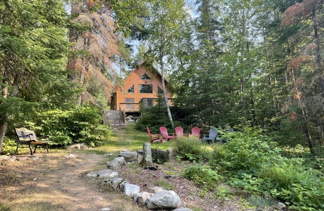 Newer Lake Vermilion - Pike Bay/Pike River Home. Includes Satellite TV and WiFi