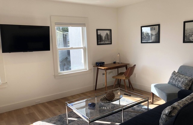 Newly Remodeled 1 BR Apartment in the Heart of Sausalito