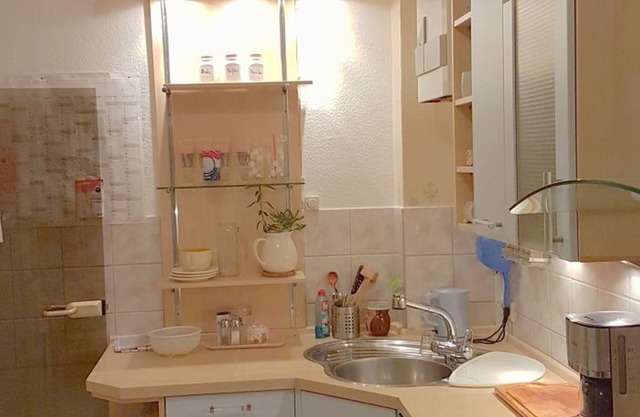 Nice 2,5 room apartment with a small balcony near the main station
