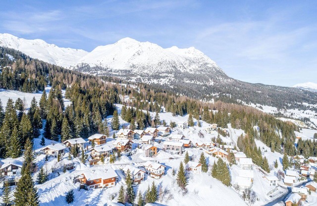 Nice apartment for 4 guests with WIFI, TV, terrace, pets allowed, panoramic view and parking