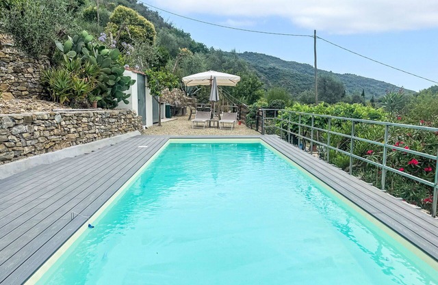 Nice apartment for 5 guests with WIFI, pool, TV, patio and pets allowed