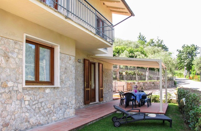 Nice apartment for 5 people with WIFI, TV and terrace