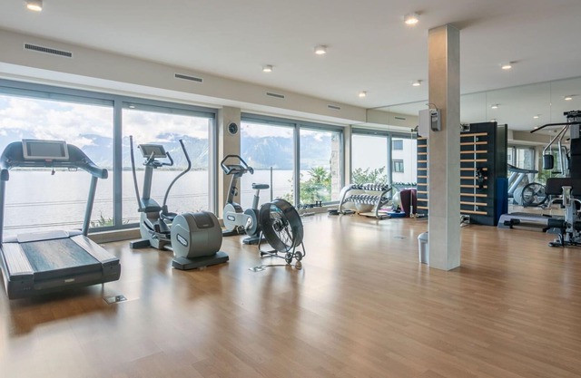 Nice apartment for 6 guests with WIFI, hot tub, pool, TV, balcony, panoramic view and parking