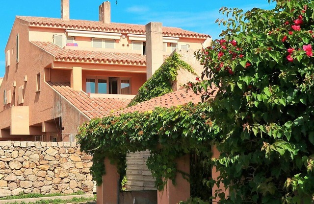 Nice apartment for 6 guests with A/C, WIFI, TV, terrace and parking