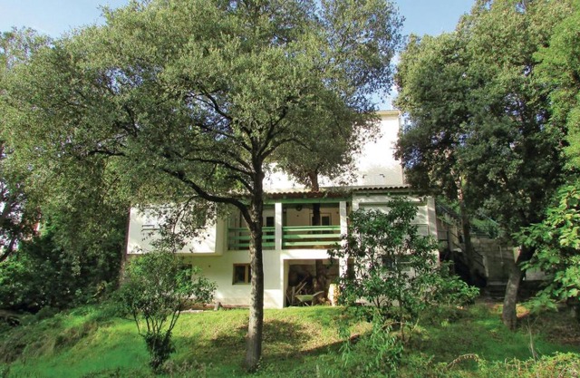 Nice Apartment In Sagone With Kitchen