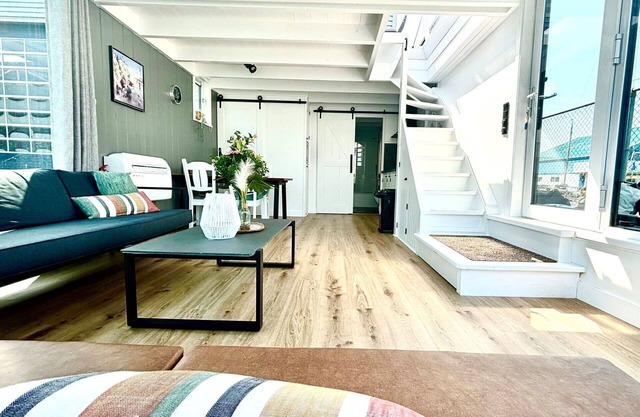 Nice apartment in villa for 4 guests with WIFI and patio