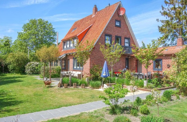 Nice Home In Cadenberge With Sauna