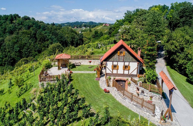 Nice home in Donja Voca
