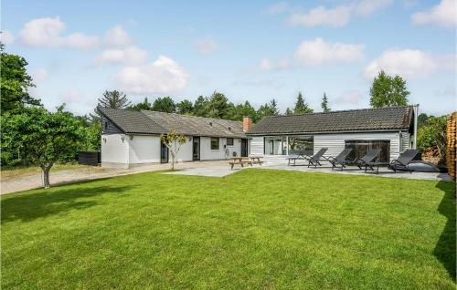 Nice Home In Ebeltoft With Wifi