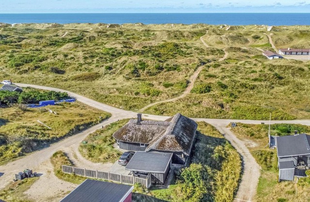 Nice Home In Vejers Strand With Wifi