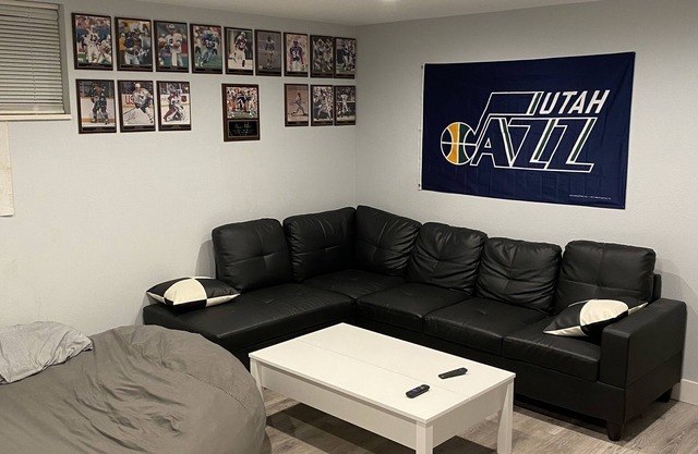 Nice, New 2 Bedroom, Orem State Street, close to UVU/BYU