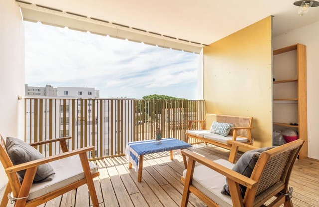 Nice T2 with a large furnished balcony in Toulouse