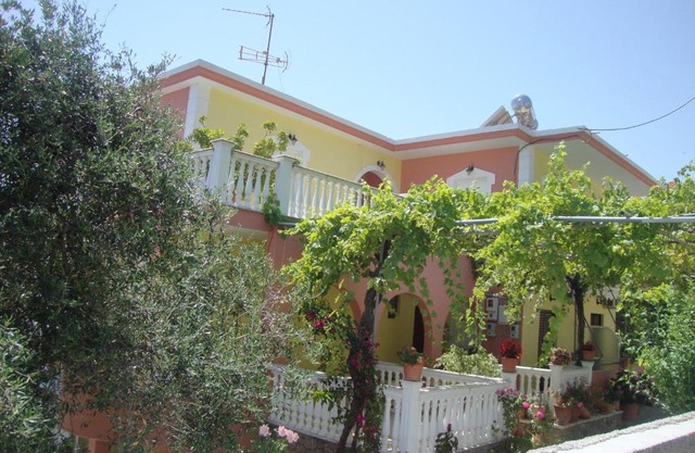 Nikolaou Thomas House