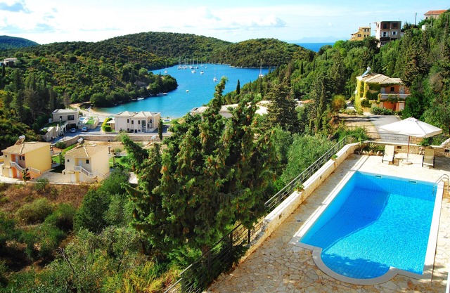 Niriides Apartments